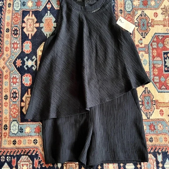 NWT Anthropologie Elevenses Textured Sleeveless Angled blouse Romper pockets M - Picture 11 of 11